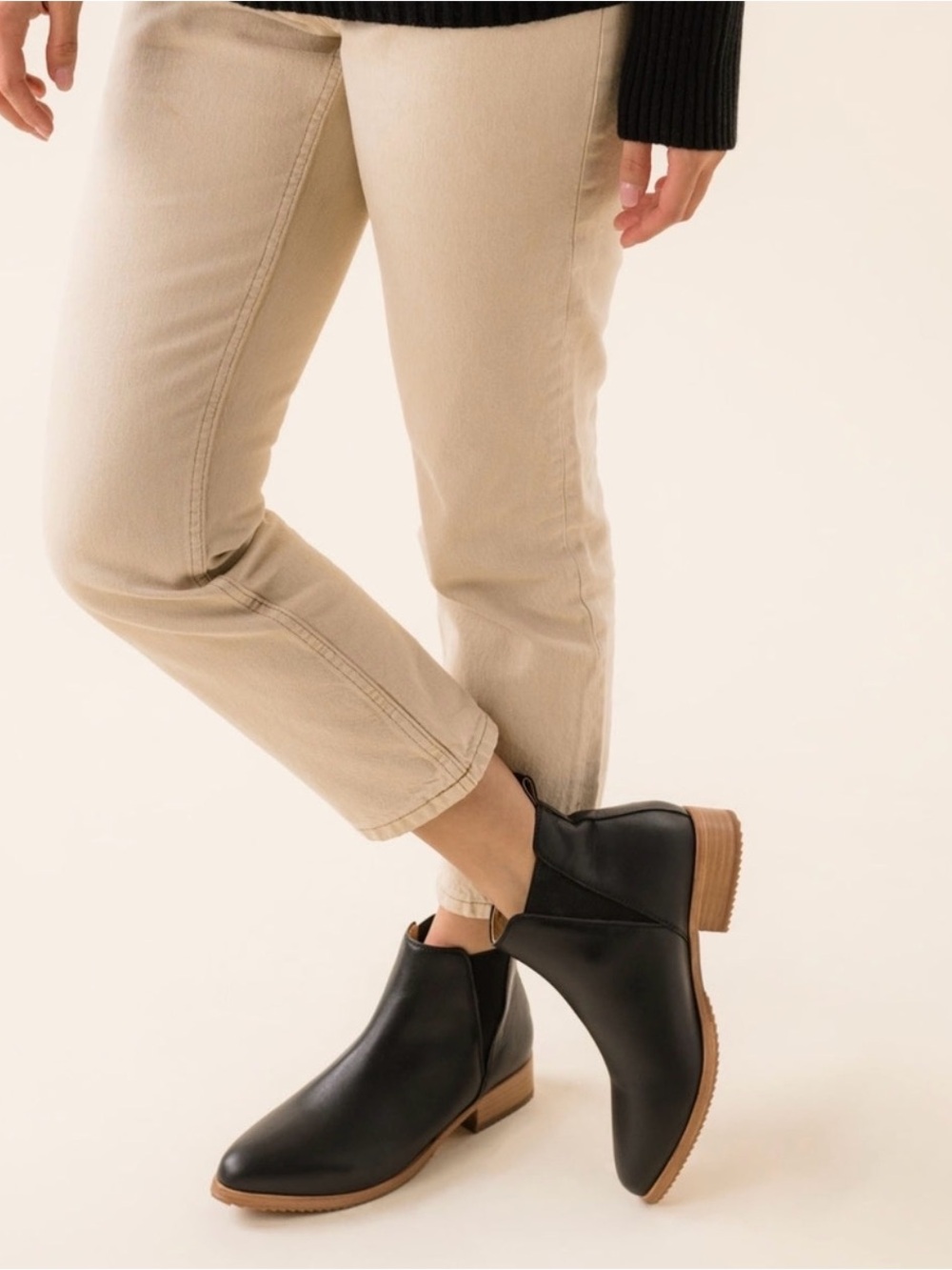 Nisolo Ava Classic Pull On Chelsea Boot in Black Leather Size 8 New